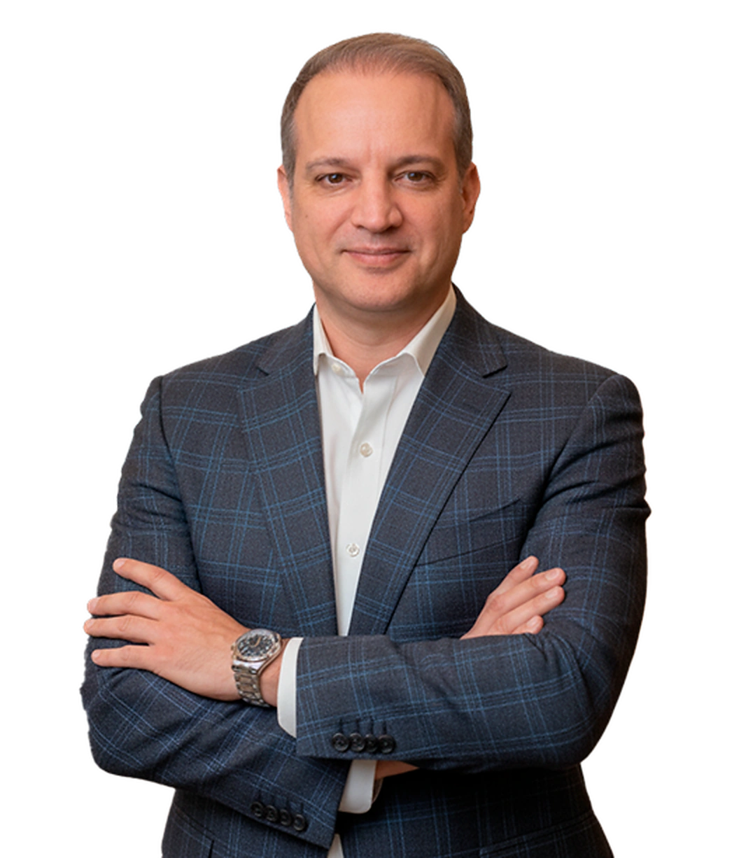 Dr. Ricardo Carnieletto em seu escritório de advocacia empresarial